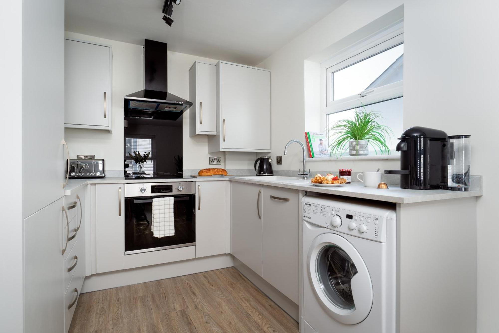 Lawsons Place - Family-Friendly Apartment With Parking On Babbacombe Downs In Torquay Extérieur photo